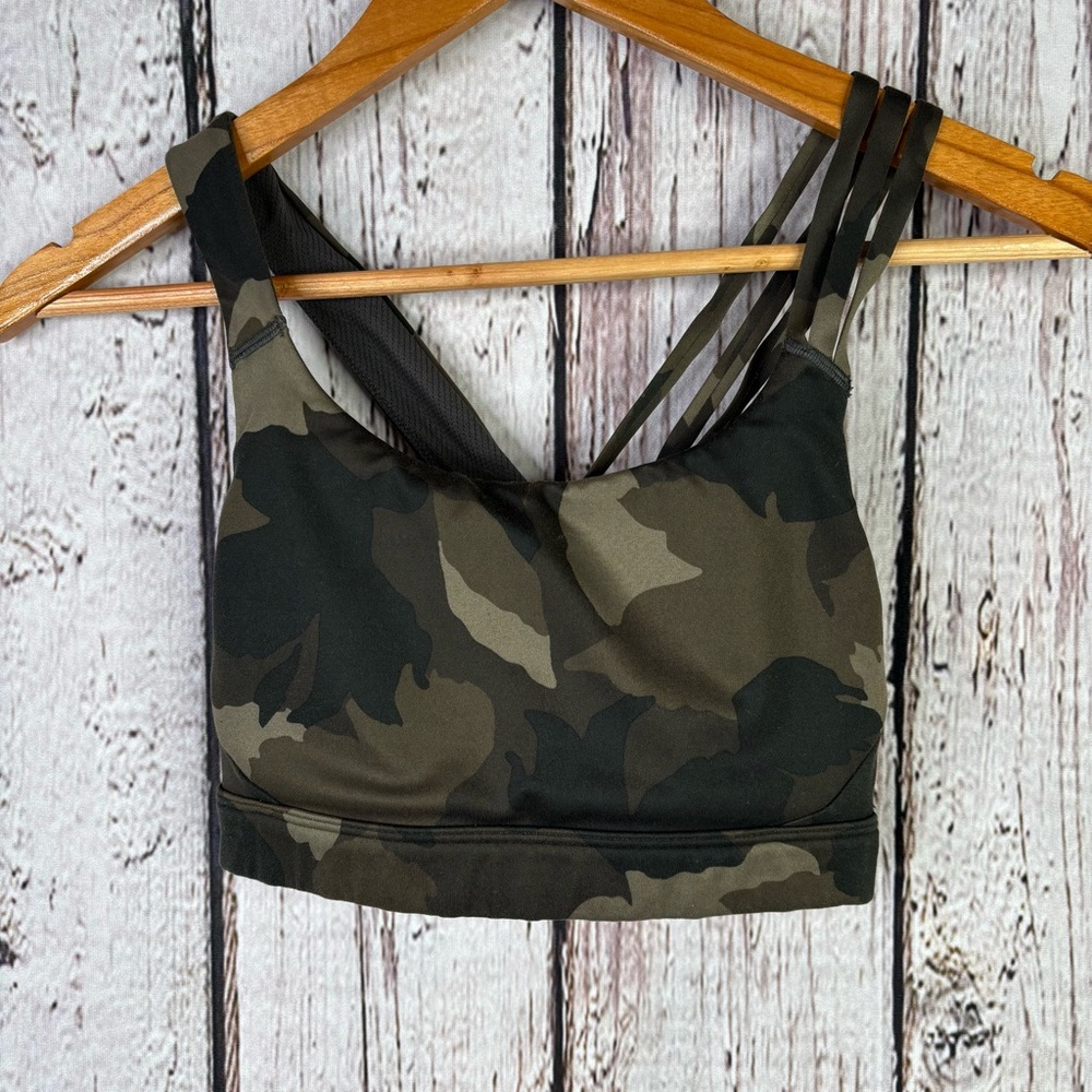Athleta Run Free Asymmetrical Strappy Sports Bra Deep Leaf Camouflage Size Small